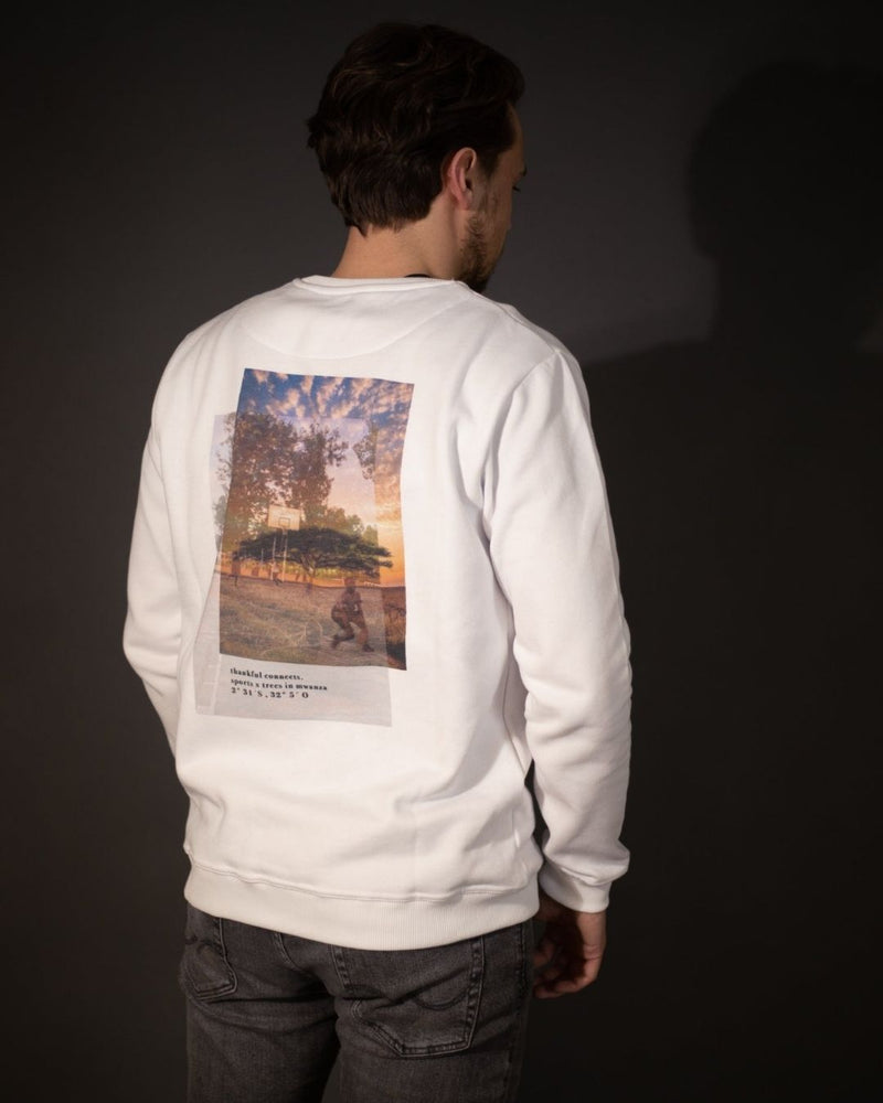 weißes unisex Lionkid Sweatshirt mit Backpring in Europa produziert